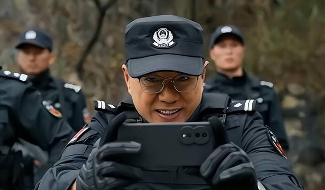 同样是“特警”，看了阿如那和段奕宏后，才明白什么是教科书演技