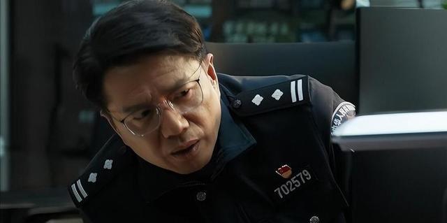同样是“特警”，看了阿如那和段奕宏后，才明白什么是教科书演技