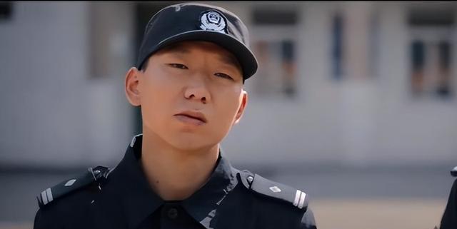 同样是“特警”，看了阿如那和段奕宏后，才明白什么是教科书演技