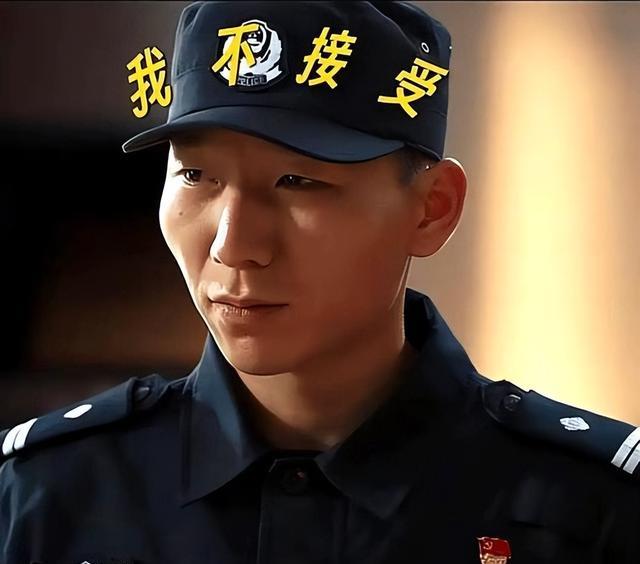 同样是“特警”，看了阿如那和段奕宏后，才明白什么是教科书演技