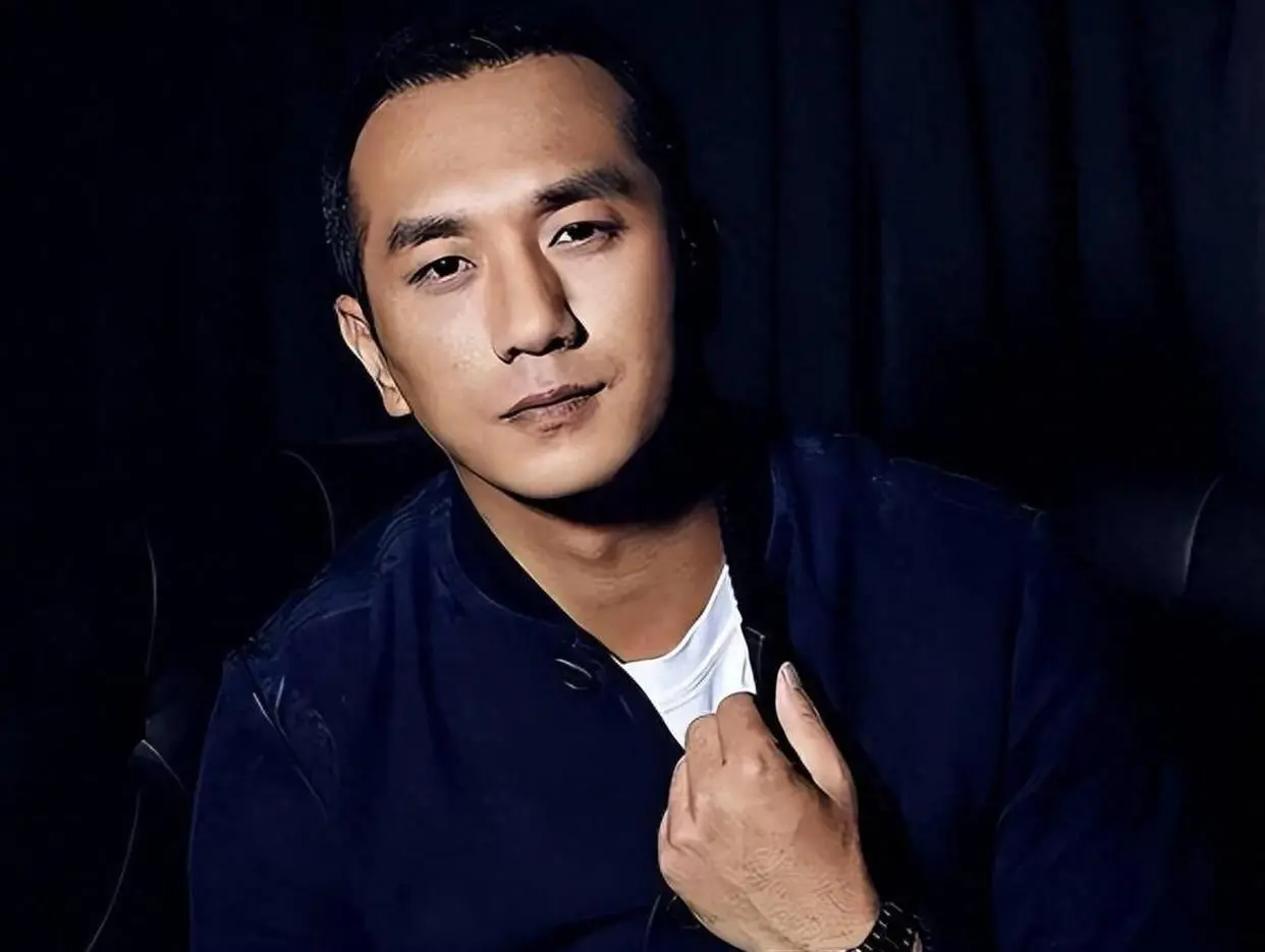 《醒来》口碑井喷，本是冲着欧豪江疏影来的，竟被52岁男配角惊艳