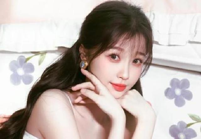 虞书欣森系头巾写真走红，普通女生也能轻松复刻这款头巾