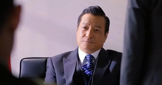 78岁港星石修听力仅剩六成!儿子陈宇琛爆料：父亲一度抗拒戴助听器