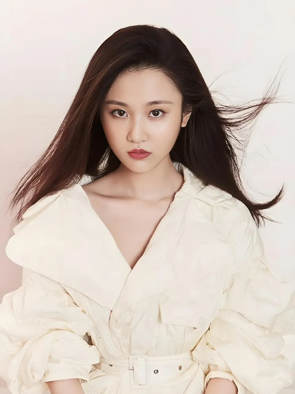 32岁美女演员张慧雯近况曝光！出道13年零绯闻，如今还是单身让人唏嘘