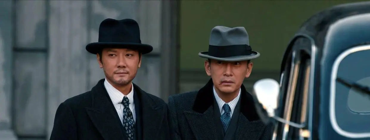 《醒来》沈克希两次暴露身份不撤离，国产谍战剧的老毛病又犯了，收视破2！赵宝刚携顶配阵容新剧开播即爆超吸睛