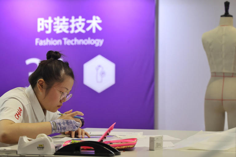 北京姑娘亮相世界技能大赛