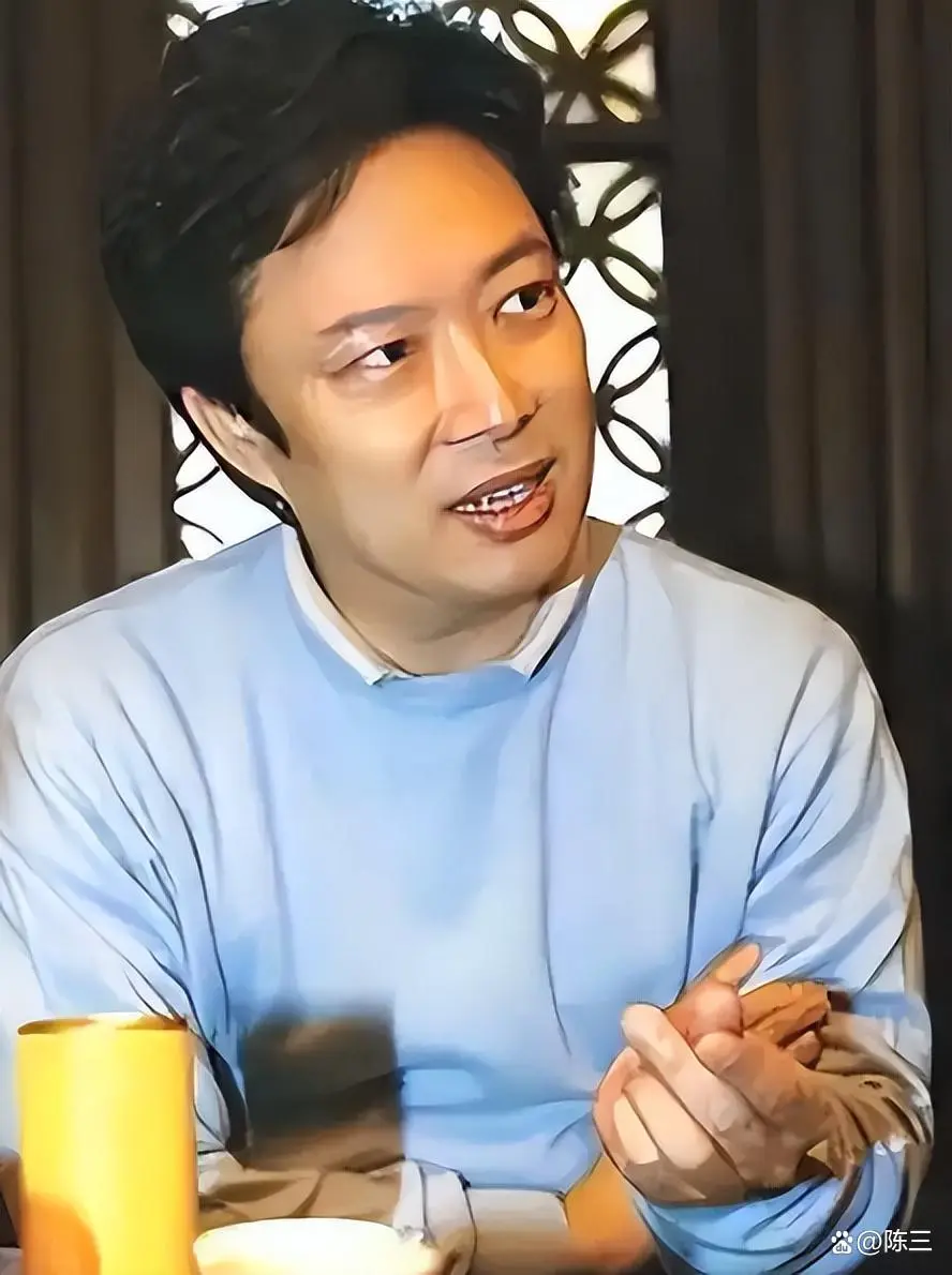 71岁费玉清现状曝光，未婚未育独居豪宅，和62岁女闺蜜相依为伴