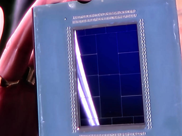 AMD展示EPYC Verano AI处理器 LPDDR内存获确认 “192核心”仍待厘清
