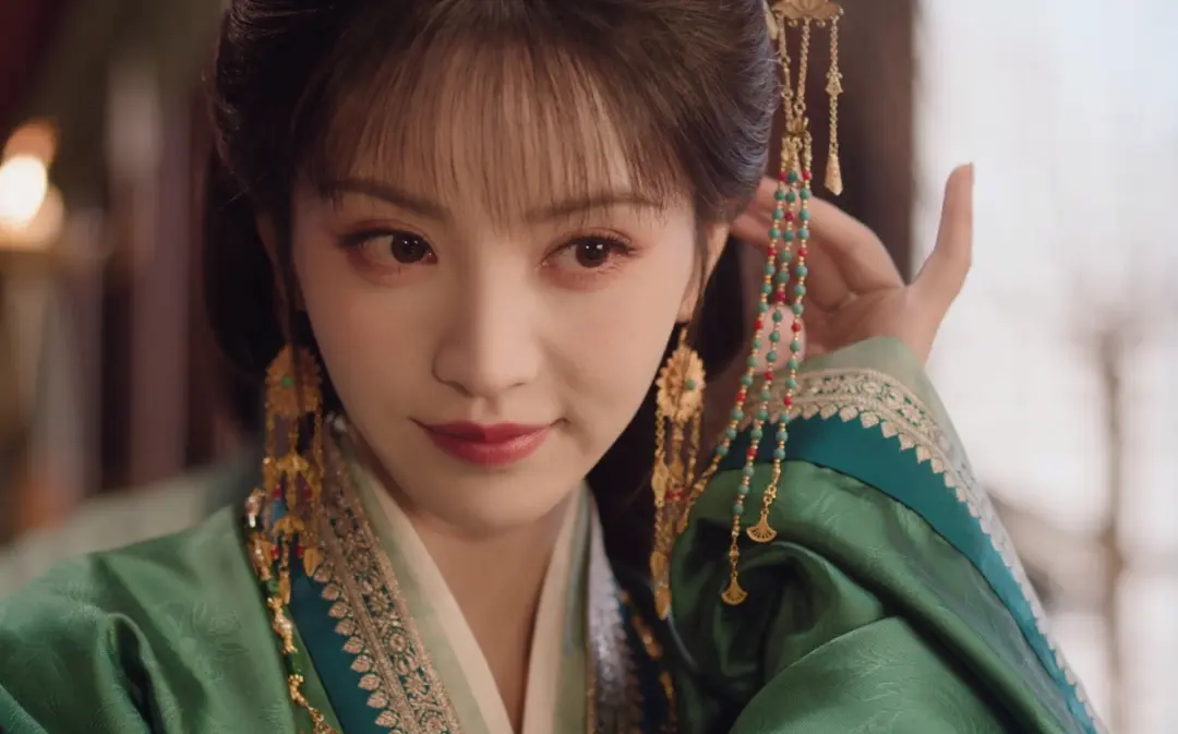 一人毁了新剧！《嫁金钗》里的败笔演员，光瞪眼，白瞎了女配演技