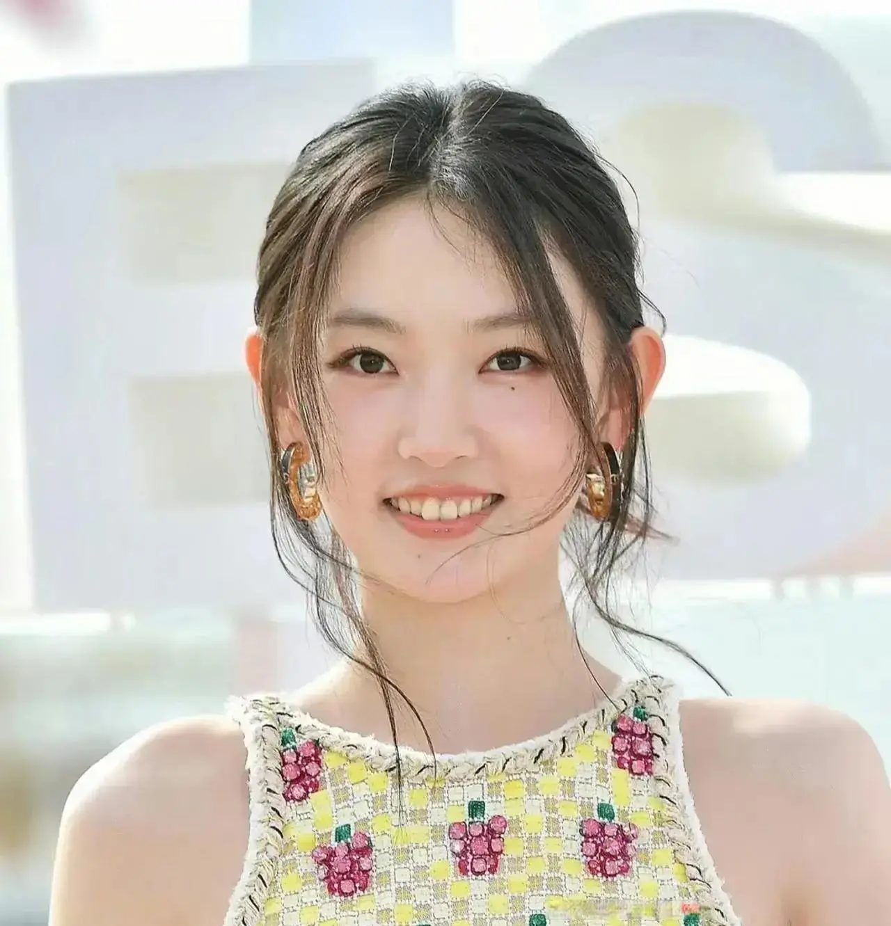 《交锋》5位美女颜值排名，邱天第4，周依然第3，第1实至名归