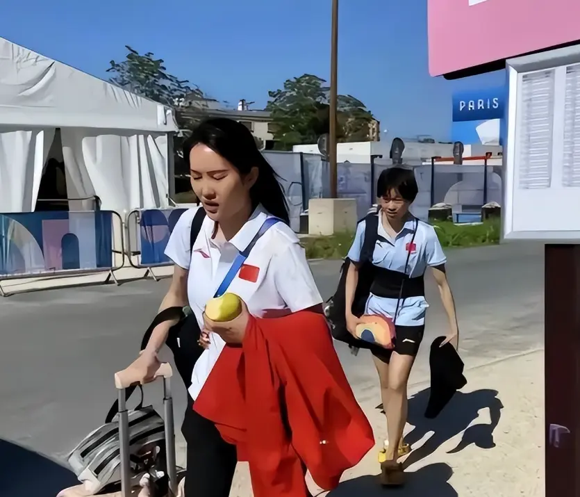 别再可怜陈若琳未婚了！33岁升正高级，原来她才是真正的“豪门”