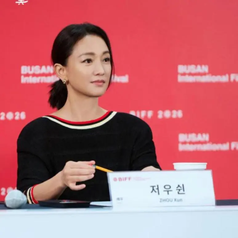 和陈坤领证真相大白3年，无子无女的周迅，终于印证了张曼玉的话