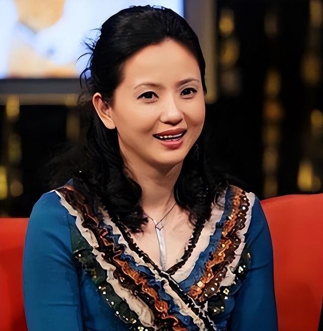 谣言十年：陶慧敏丈夫是初恋，从未守寡女儿比她更漂亮