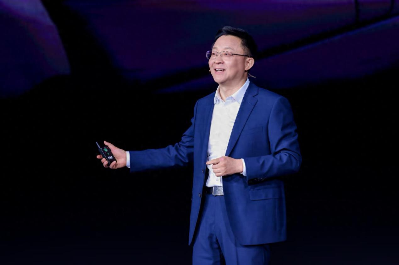 科大讯飞发布端云一体讯飞星火X2.6大模型