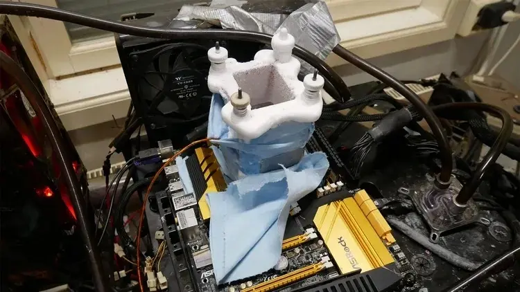 尘封 12 年 Cinebench 纪录被打破：英特尔酷睿 i5-4670K 液氮超频至 6.3GHz，跑出 10.8cb