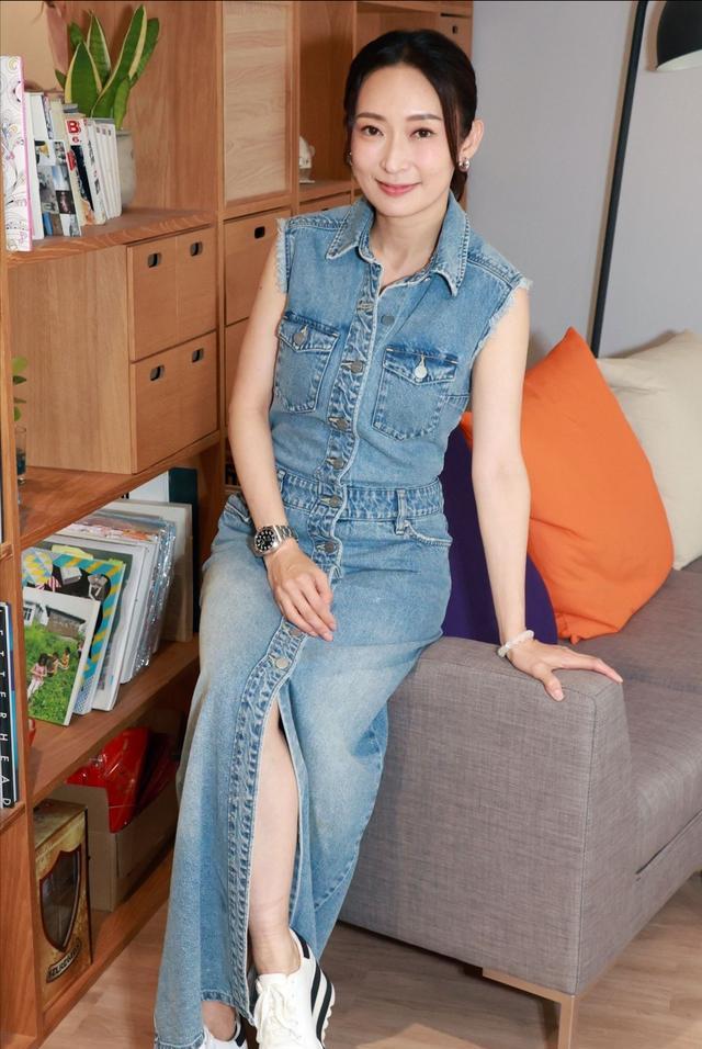 香港女星自曝曾是重度恋爱脑，已单身超过十年，47岁仍渴望爱情