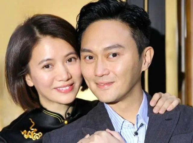 演唱会失控落泪，与前女友同台合唱，张智霖一晚争议四起