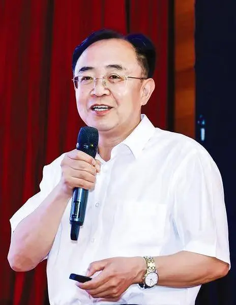 与沙同行 向星而行 —— 对话风沙地貌学家、行星风沙科学开拓者董治宝教授