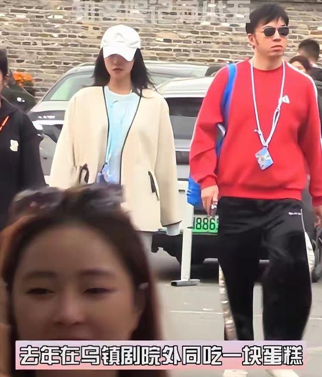 蓝盈莹乌镇现身，素人男友胡须未修却走路自然，双方家长早已见过