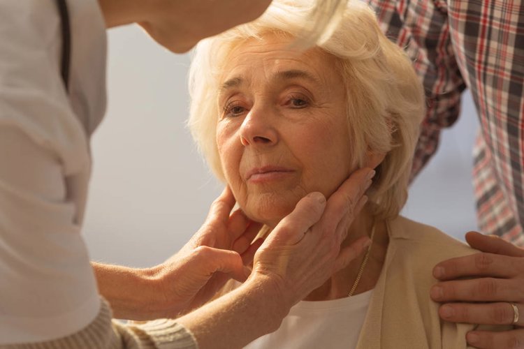一万人中有多少能活到退休? 研究：年过65，做好5件事或能长寿