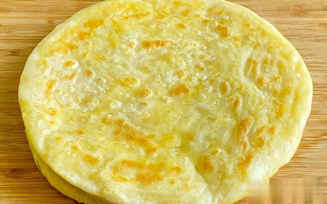 家常饼制作秘诀：掌握这两点，轻松做出层次分明、柔软可口的美味